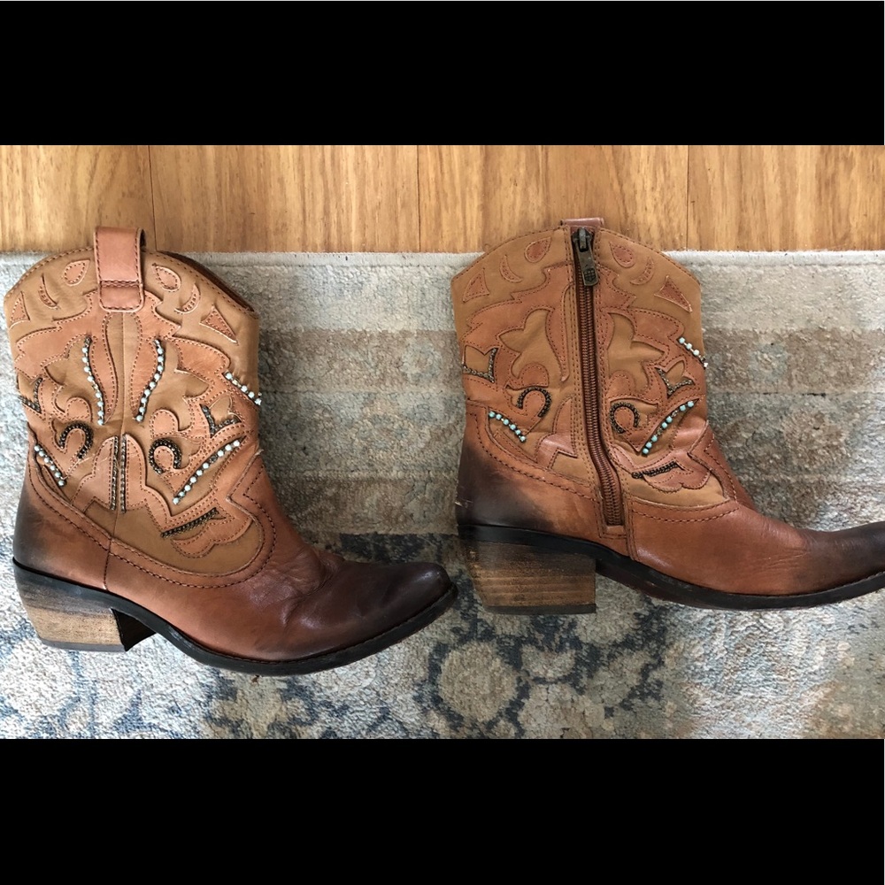 Vince Camuto brown booties with turquoise beads